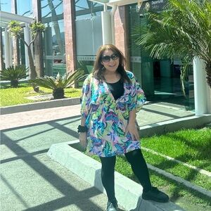 No Boundaries brand V neck.